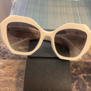 ‼️SOLD‼️Prada white sunglasses